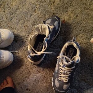 Women's Blue and White Skechers Sneakers 7.5